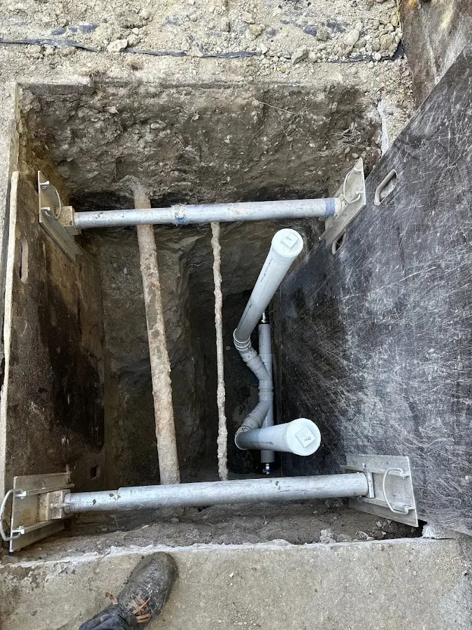 Experienced plumber completing Drain Cleaning work in North Lakeport